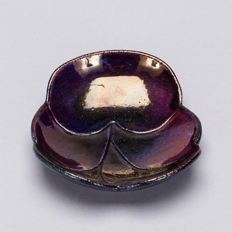 FAT, keramik, "Violetta", Birger Kaipiainen, Arabia, 1900-talets slut.