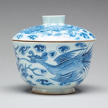 A blue and white bowl with a cover, Korea, Choson, 19th Century.