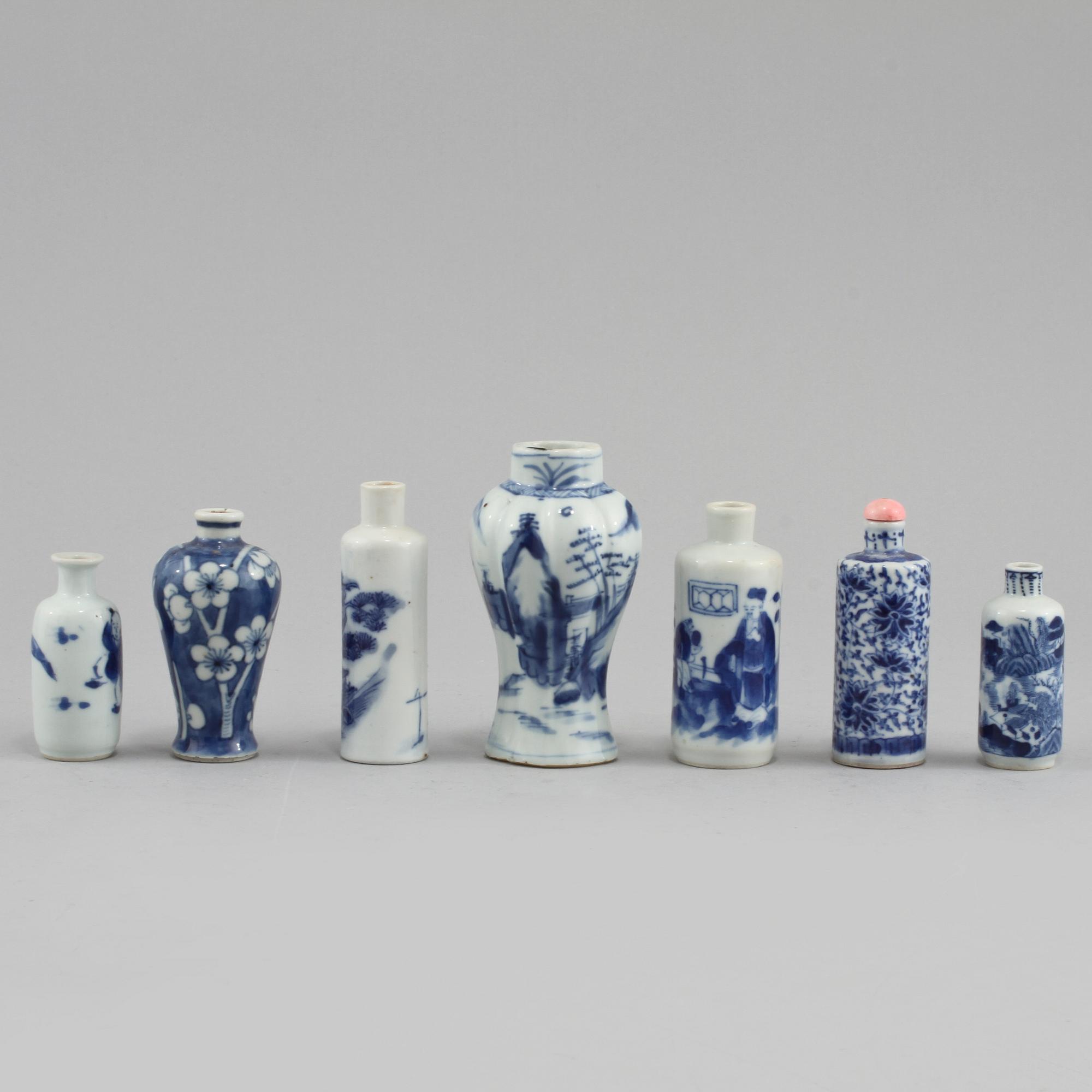 MINIATYRER och SNUSFLASKOR, 7 st, porslin, Kina, 1800/1900-tal.