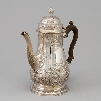 A George III silver coffee pot, William Grundy, London, 1764.