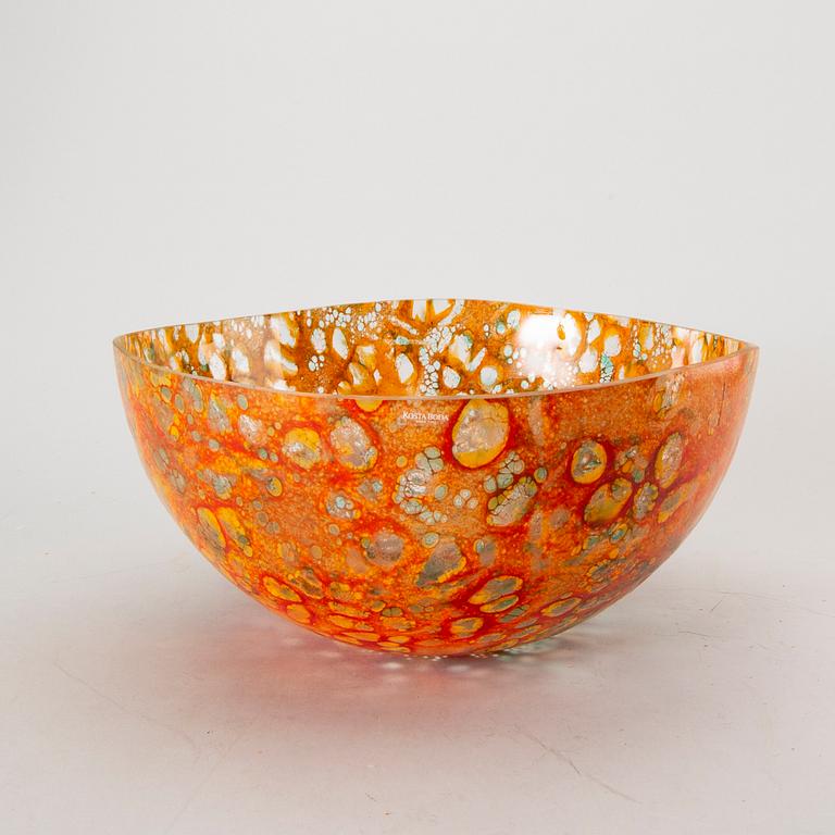 KJELL ENGMAN, a signed "Dino" Kosta Boda glass bowl.