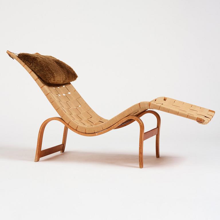 Bruno Mathsson, a birch and beech 'Liggstol nr 36' lounge chair, Firma Karl Mathsson Värnamo Sweden 1941.