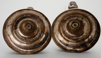 LJUSSTAKAR, 1 par, försilvrad mässing, Louis Seize, 1700-tal.