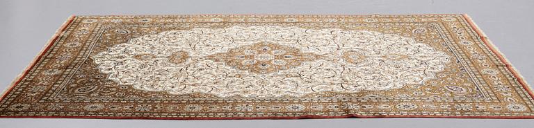 MATTO, semi-antique silk Qum, ca 269,5 x 179,5-182 cm  (as well as 1 and 2 cm flat weave at the ends).