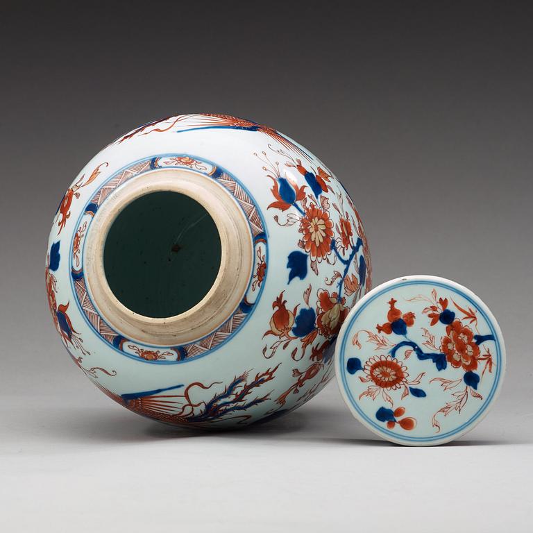 An imari jar with cover, Qing dynasty, Qianlong (1736-95).