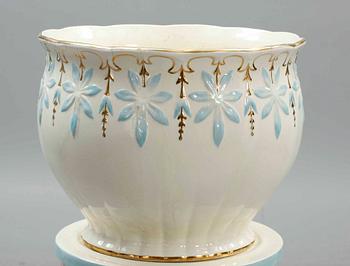 PIEDESTAL med YTTERFODER, flintgods, Rörstrand, 1800/1900-tal.
