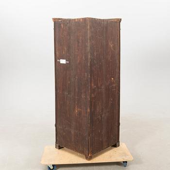 Corner cabinet, first half of the 19th century.