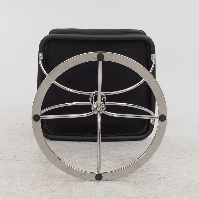 Bruno Mathsson, footstool, "Jetson", Bruno Mathsson International, 2022.