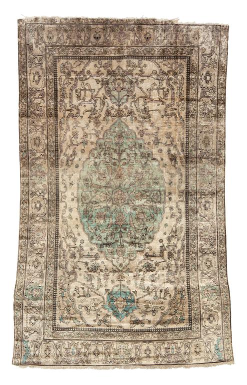 MATTA, antik, silke Keshan/Täbris (möjligen en Keshan Motachem), ca 199 x 126,5 cm.