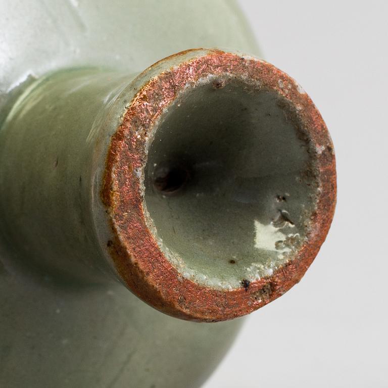 A celadon glazed stem cup, Ming dynasty (1368-1644).