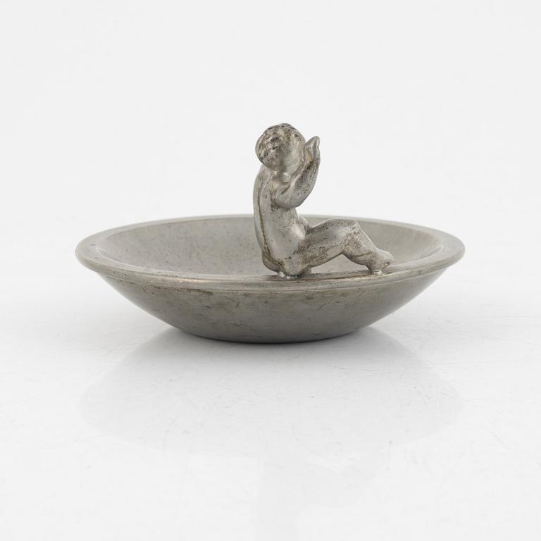 Firma Svenskt Tenn, a pewter dish, Stockholm 1931.