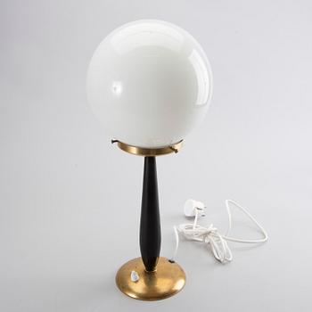 A mid 20th century table lamp.