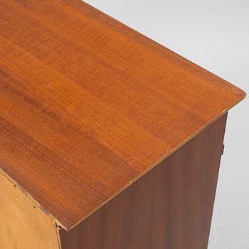 Skåp, 1900-talets mitt.