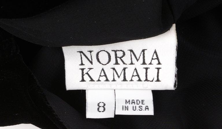 KLÄNNING, Norma Kamali.
