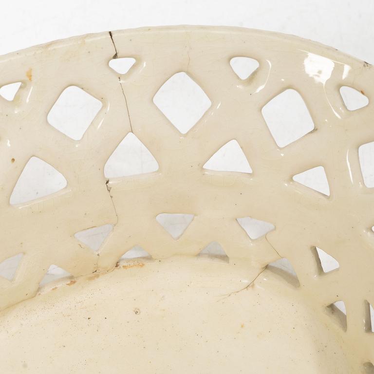 Pierced bowl, faience, 18th century.