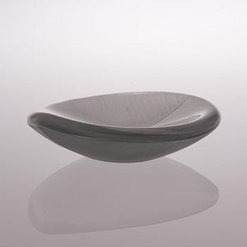 A model 3337 glass bowl signed Tapio Wirkkala Iittala -55.