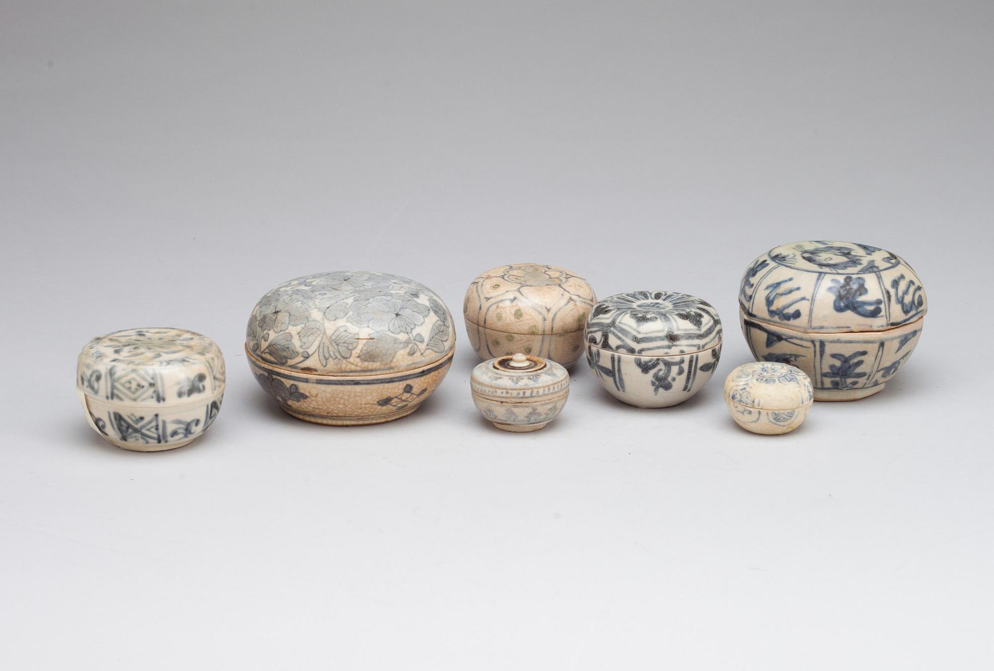 PARTI KERAMIK, 7 st. Sawankhalok, delvis 1400-tal.