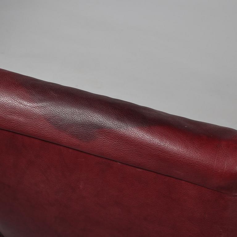 FÅTÖLJER, ett par, 1900-talets senare hälft.