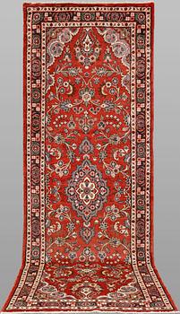 A Hamadan runner, approx. 285 x 102 cm.
