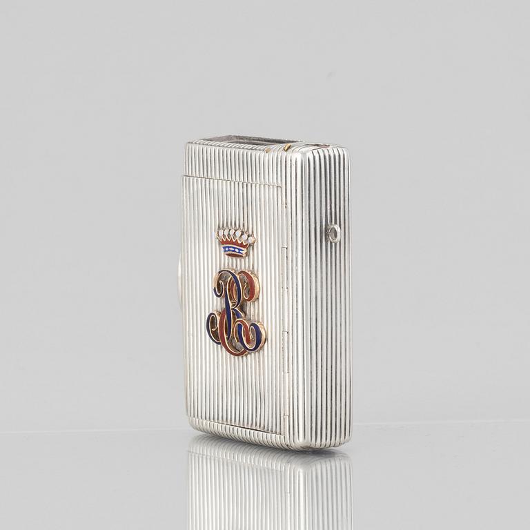 Ciggarettetui, silver, Ryssland. S:t Petersburg ca 1860 samt svenska importstämplar.