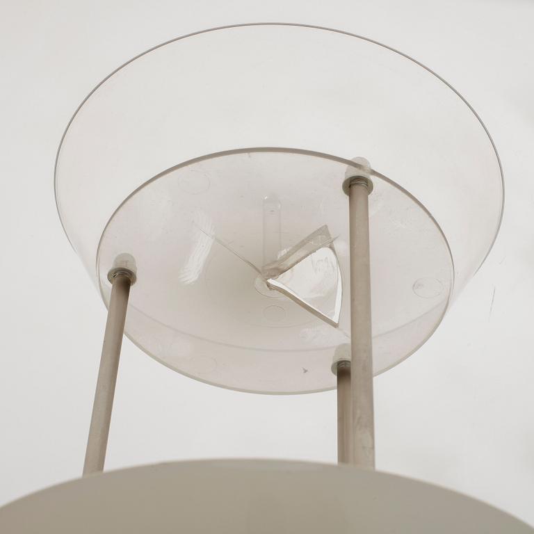 GOLVLAMPA, "Panthella", Verner Panton, för Louis Poulsen. 1900-talets andra hälft.