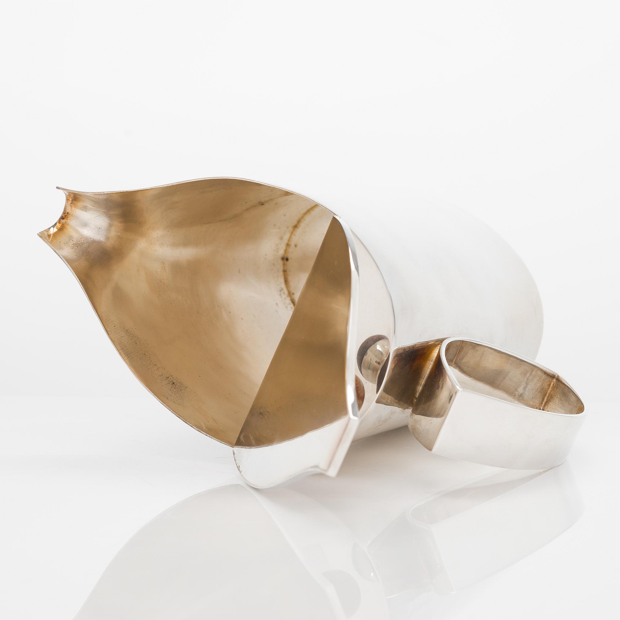 Pekka Piekäinen, kaffekanna, sterlingsilver, Auran Kultaseppä, Åbo 1990.