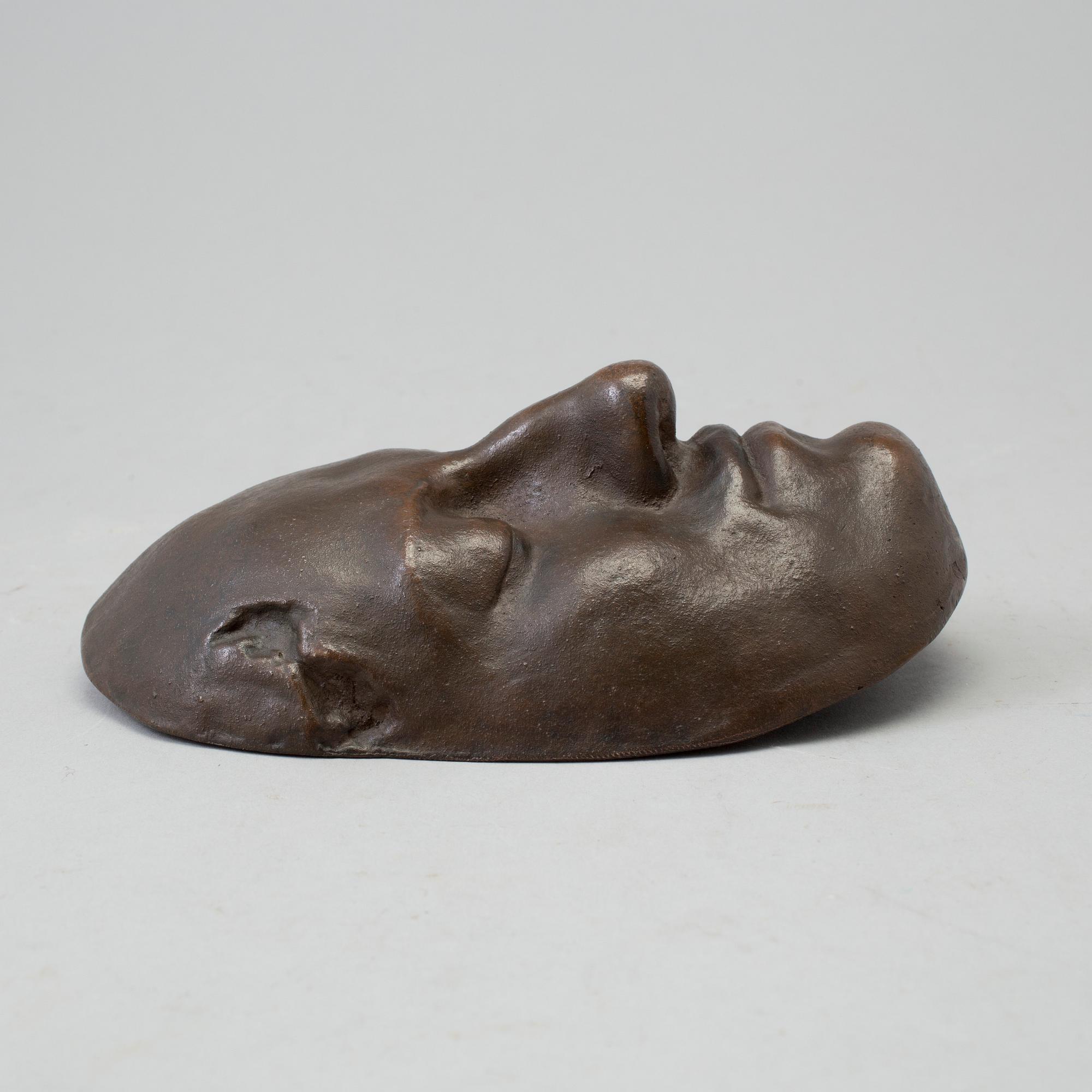 A death mask depicting King Charles XII. Probably by Finspångs ironworks, 20th century.
