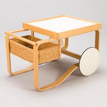 ALVAR AALTO, A 1960s-70s tea trolley model '900 for Artek.
