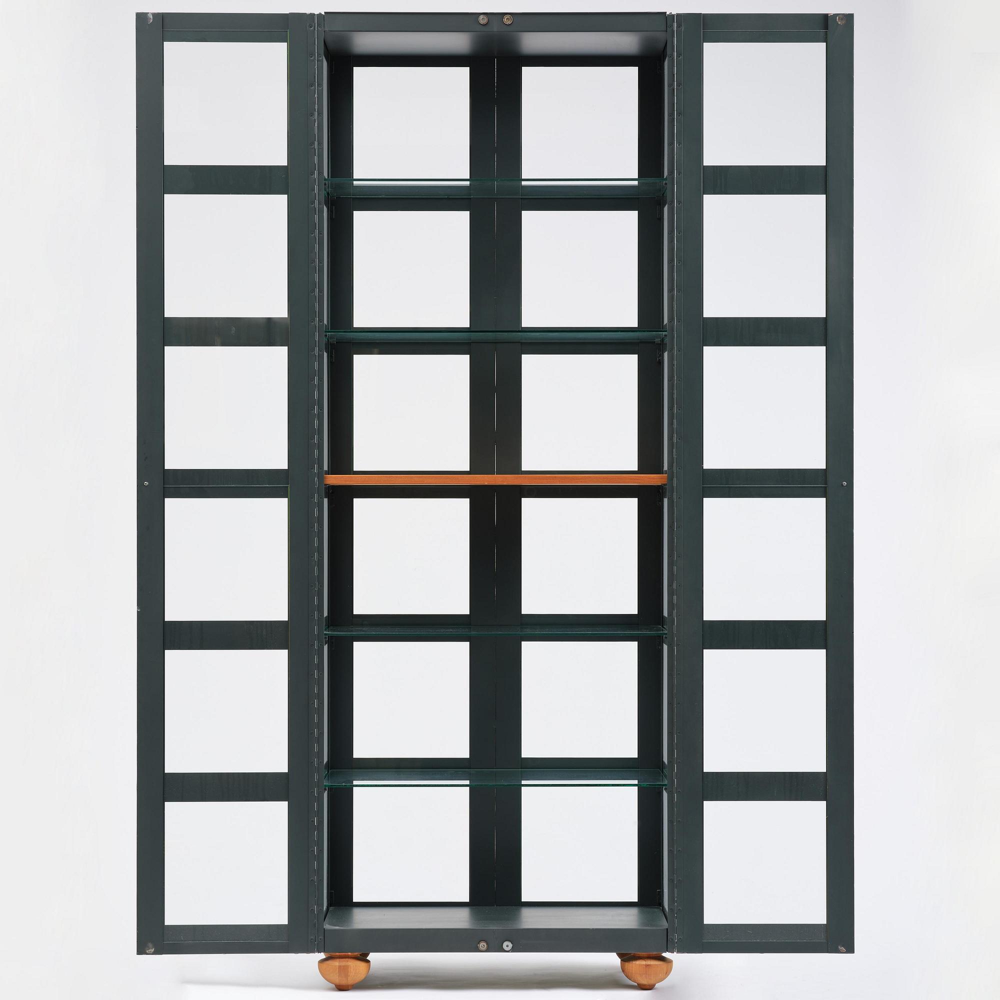 Johanna Lagercrantz, skåp, "Parad", ed. 43/55, Lammhults, efter 1990.