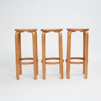 Alvar Aalto, barpallar 3 stycken, modell "64", Finmar Ltd, Finland 1930-tal.