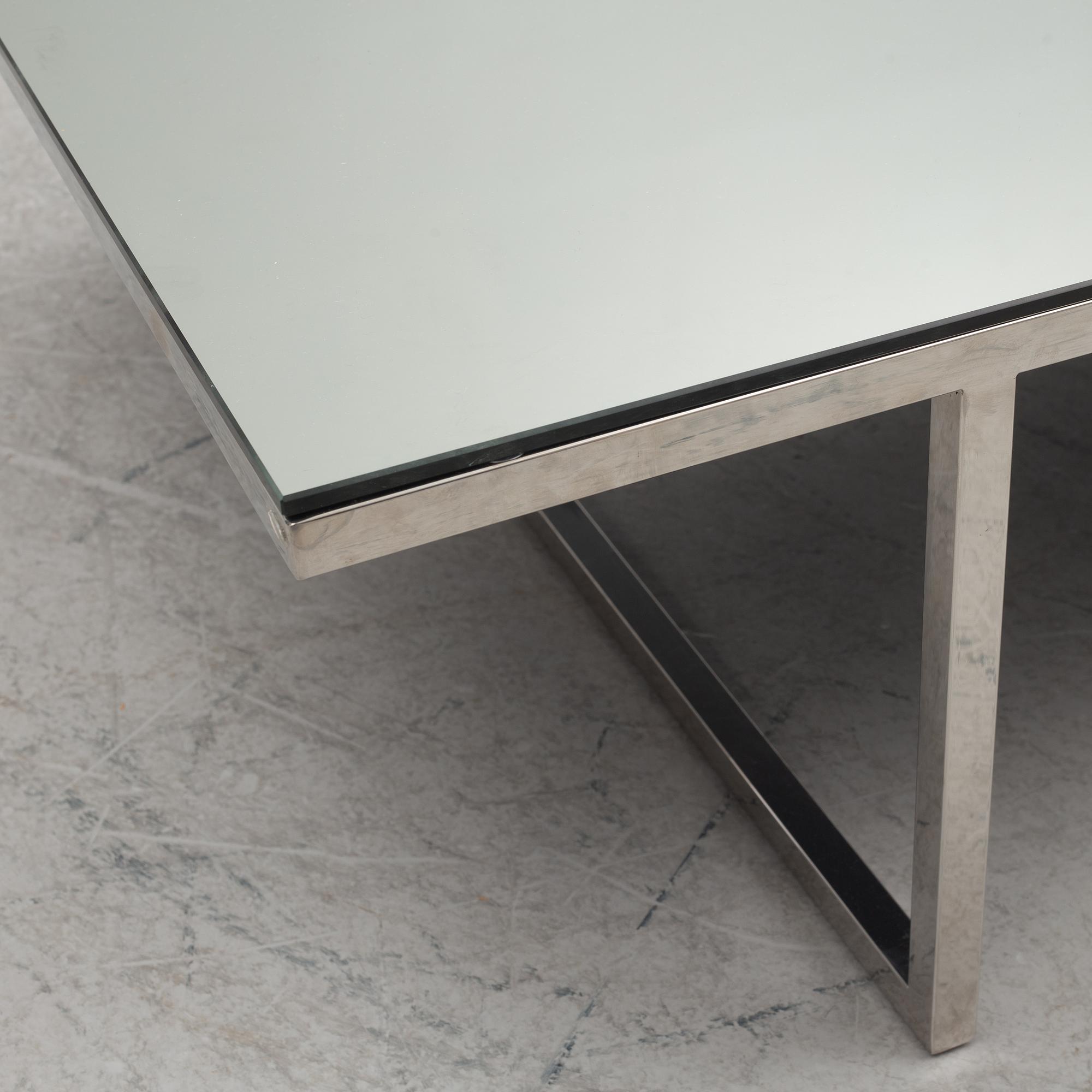Coffee table, contemporary.