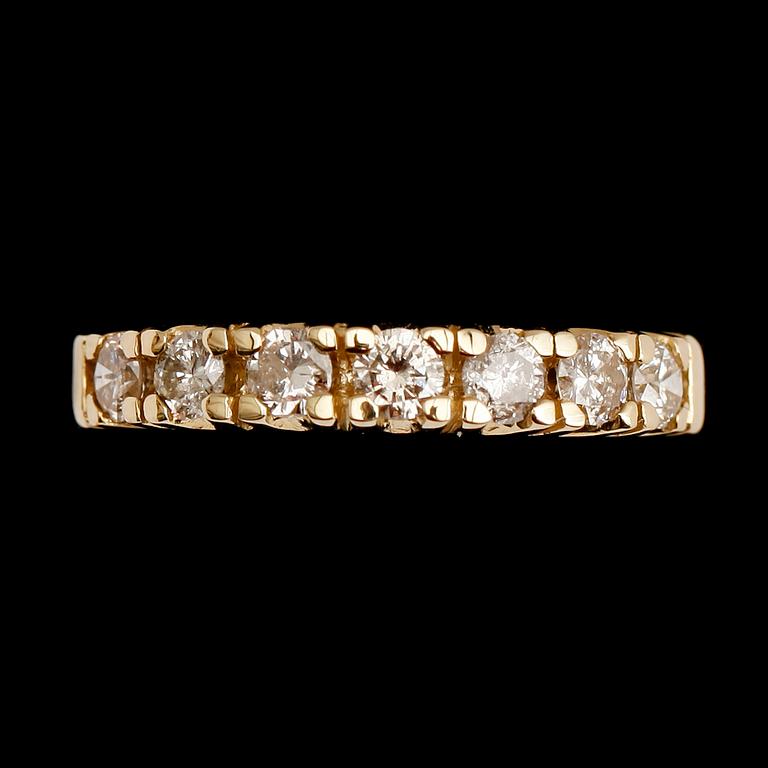 RING, 14 k guld, briljanter tot ca 0.84 ct.