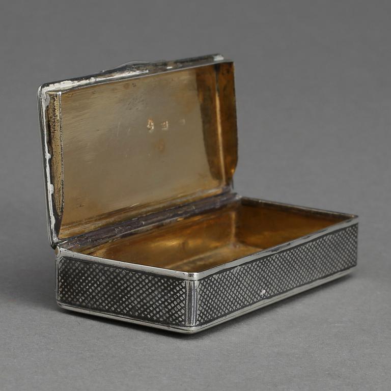 SNUSDOSA, silver. Sannolikt Ilya Katorsky, Sankt Petersburg, 1890-tal. Vikt ca 72 gram.