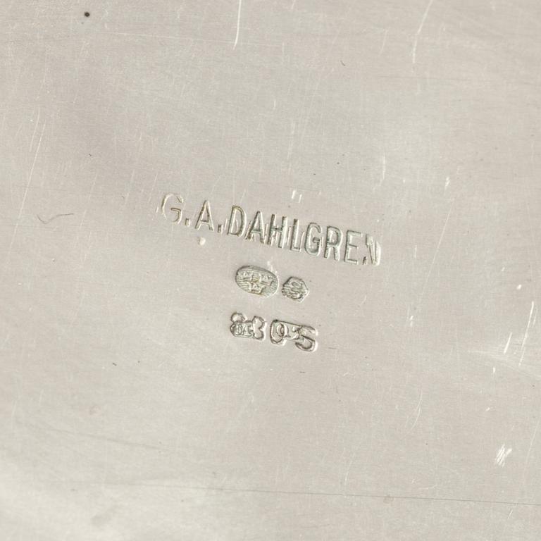 KAFFESERVIS, 3 delar, silver 830/1000, importstämplar G A Dahlgren, Malmö, 1918. Total vikt c:a 970 g.