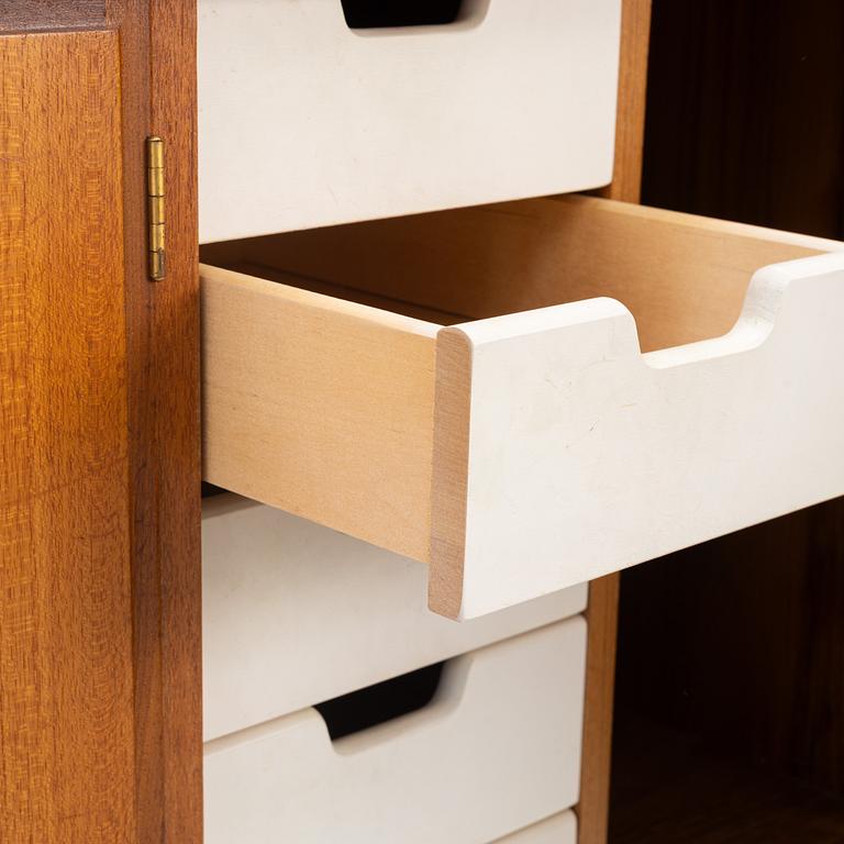 Sideboard, 1900-talets andra hälft.