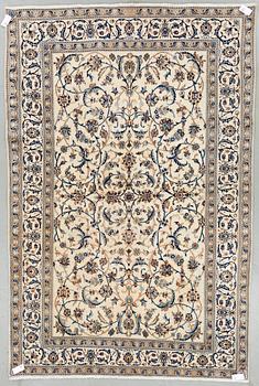 MATTA, Nain, part silk. Ca 296x199 cm.