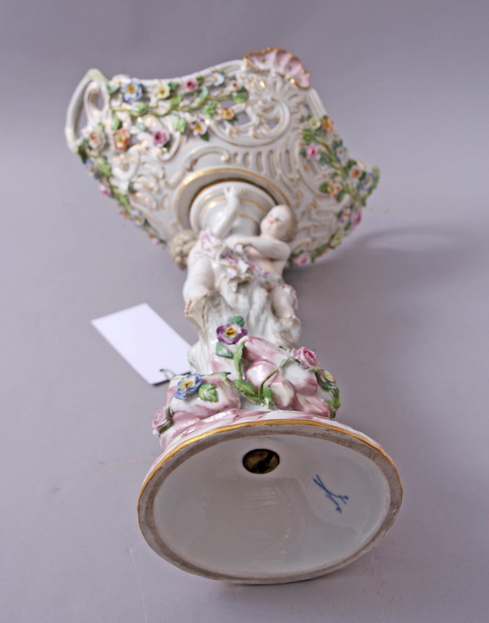 UPPSATSSKÅL, porslin. Meissen. 1800-talets slut.