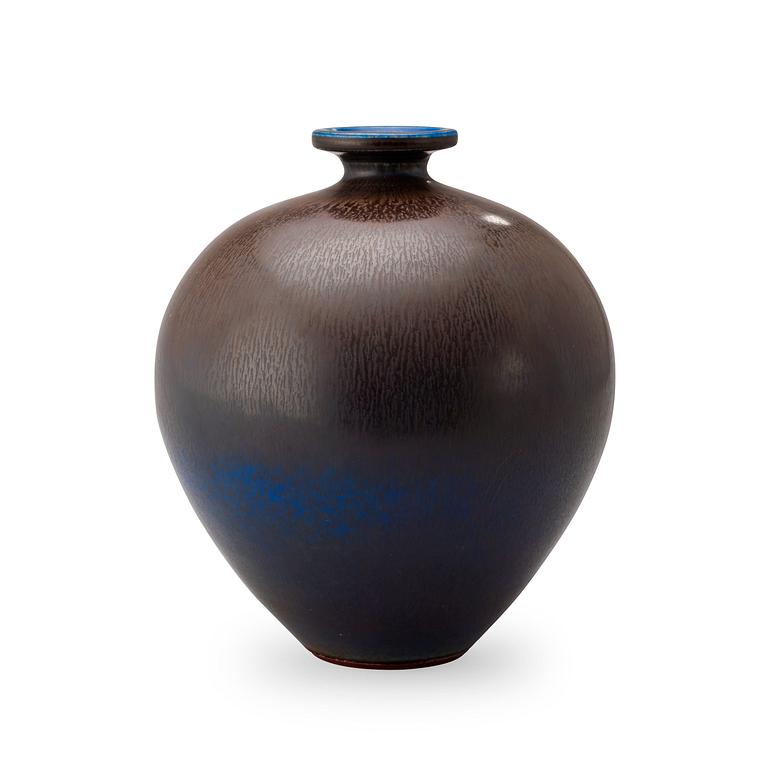 A Berndt Friberg stoneware vase, Gustavsberg Studio 1976.