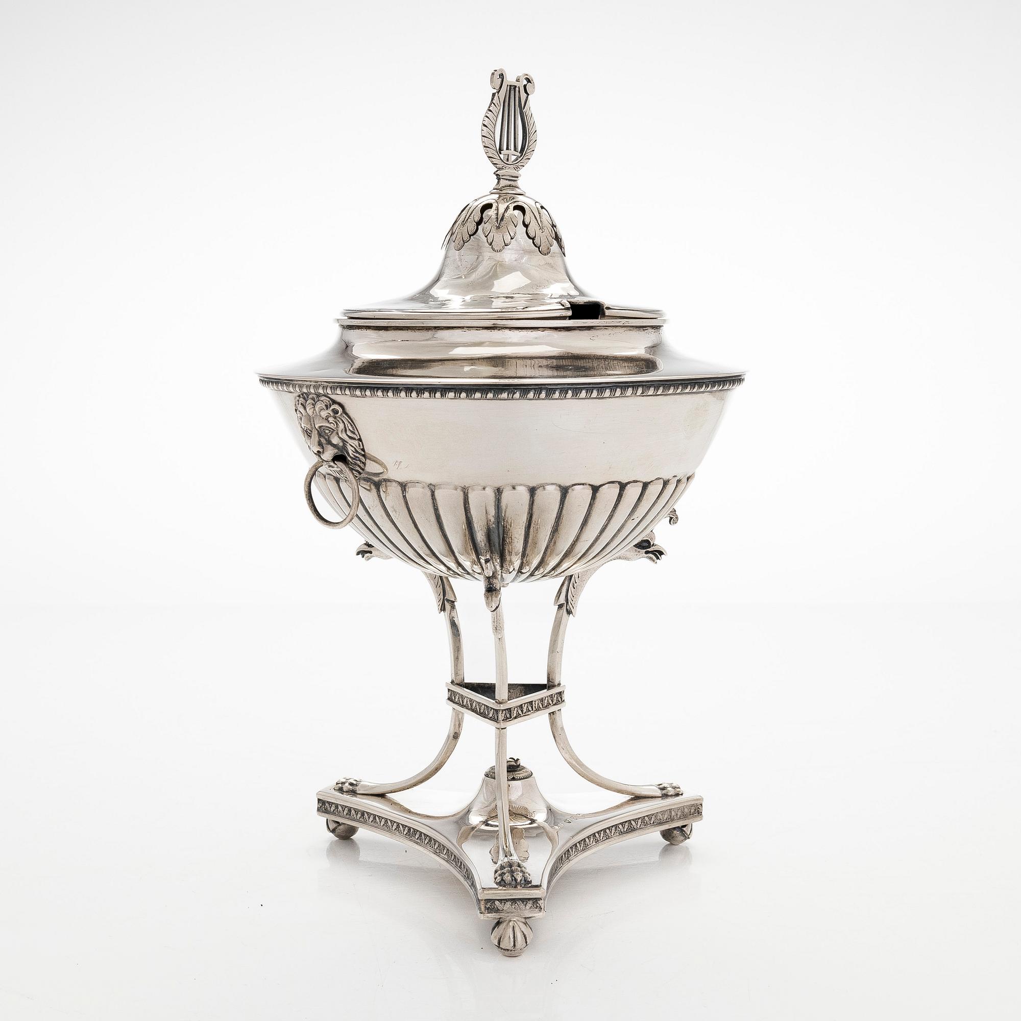 A lidded silver sugar bowl, maker's mark of Johan Imberg, Oulu, Finland 1838.