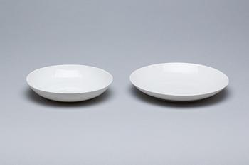 MATSERVIS, ca 89 delar, Design Björn Wiinblad för Rosenthal Studio line.