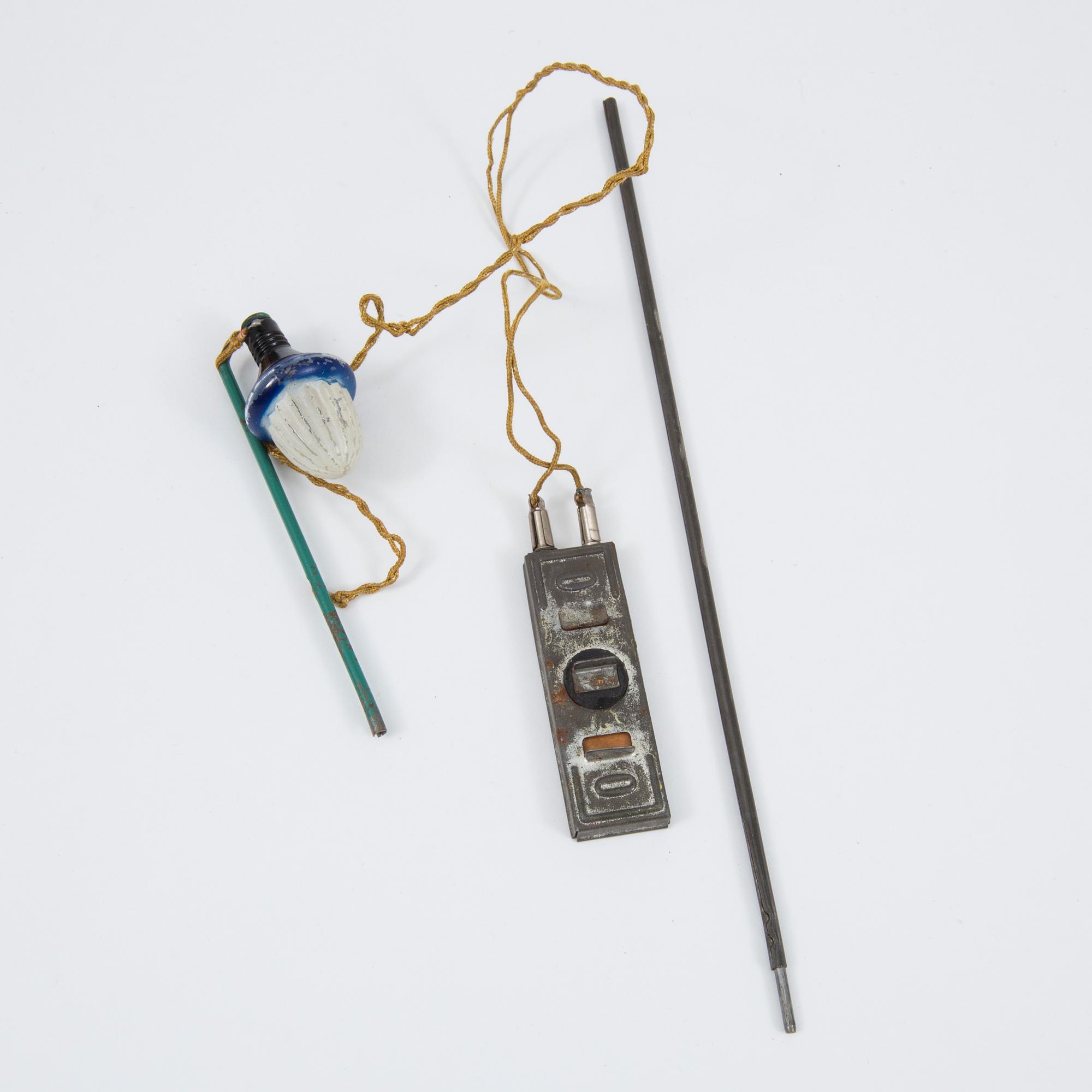 Three O gauge Märklin items, 1930s.