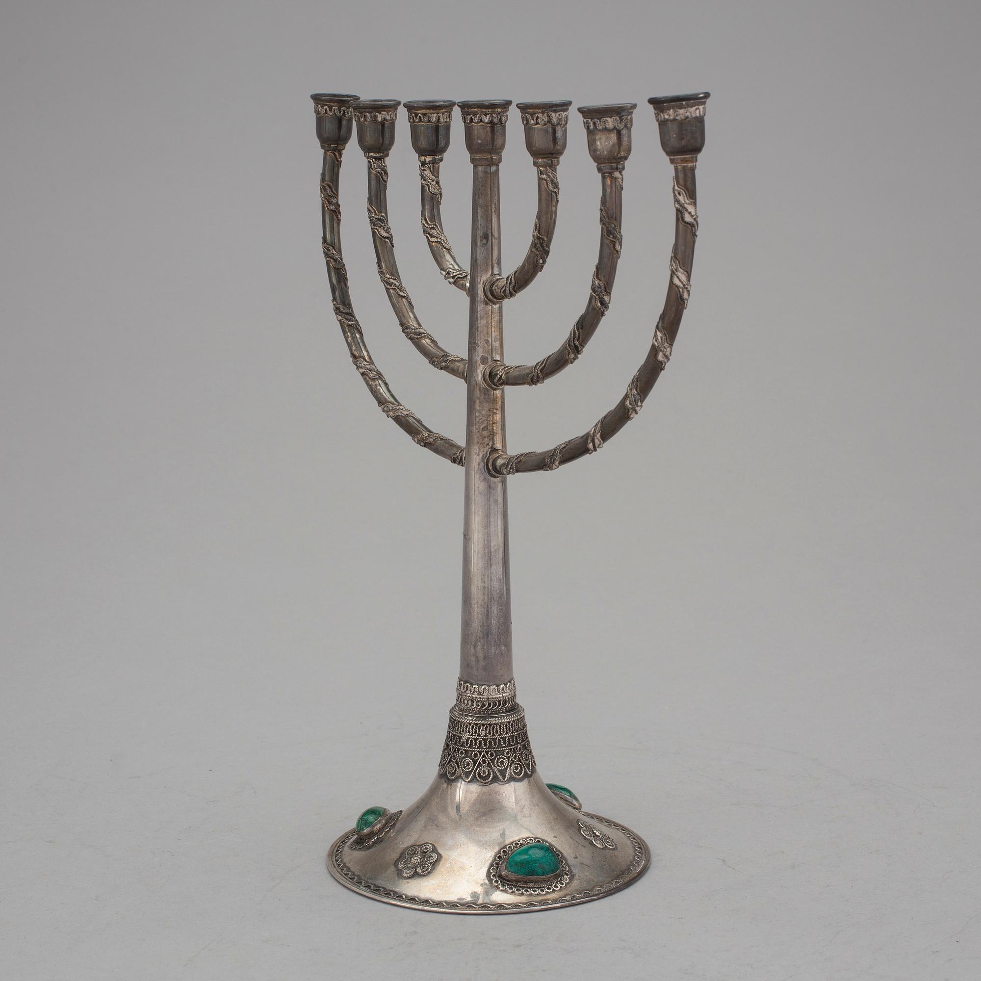 KANDELABER/MENORAH, sterlingsilver, Israel, 1900-talets mitt. Vikt ca 200 gram.