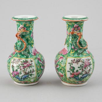 PORSLINSFÖREMÅL, 6 delar, porslin. Qingdynastin, 1700-1800-tal samt Kina, 1900-tal.