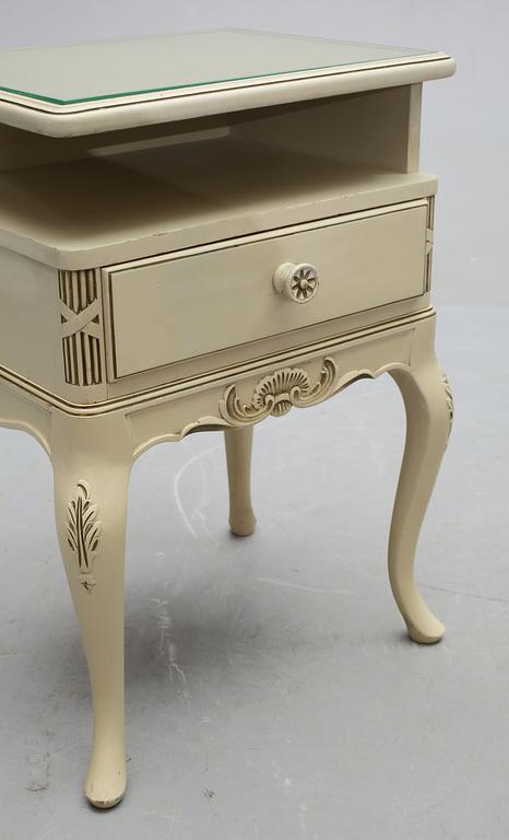 SÄNGBORD, ett par, 1900-talets andra hälft.