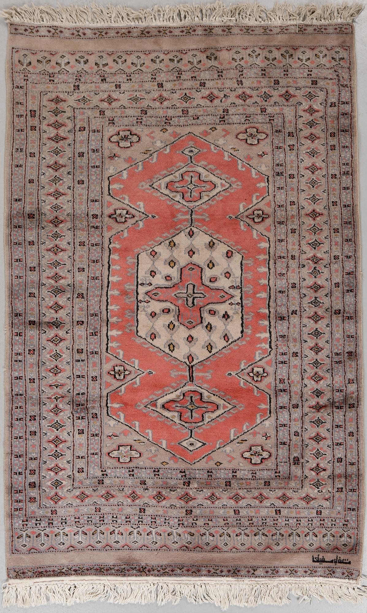 MATTA, Kashmir/Pakistan, signerad, 152 x 100 cm.