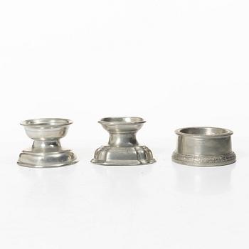 Salt cellars, 3 pcs, 18th/19th century.