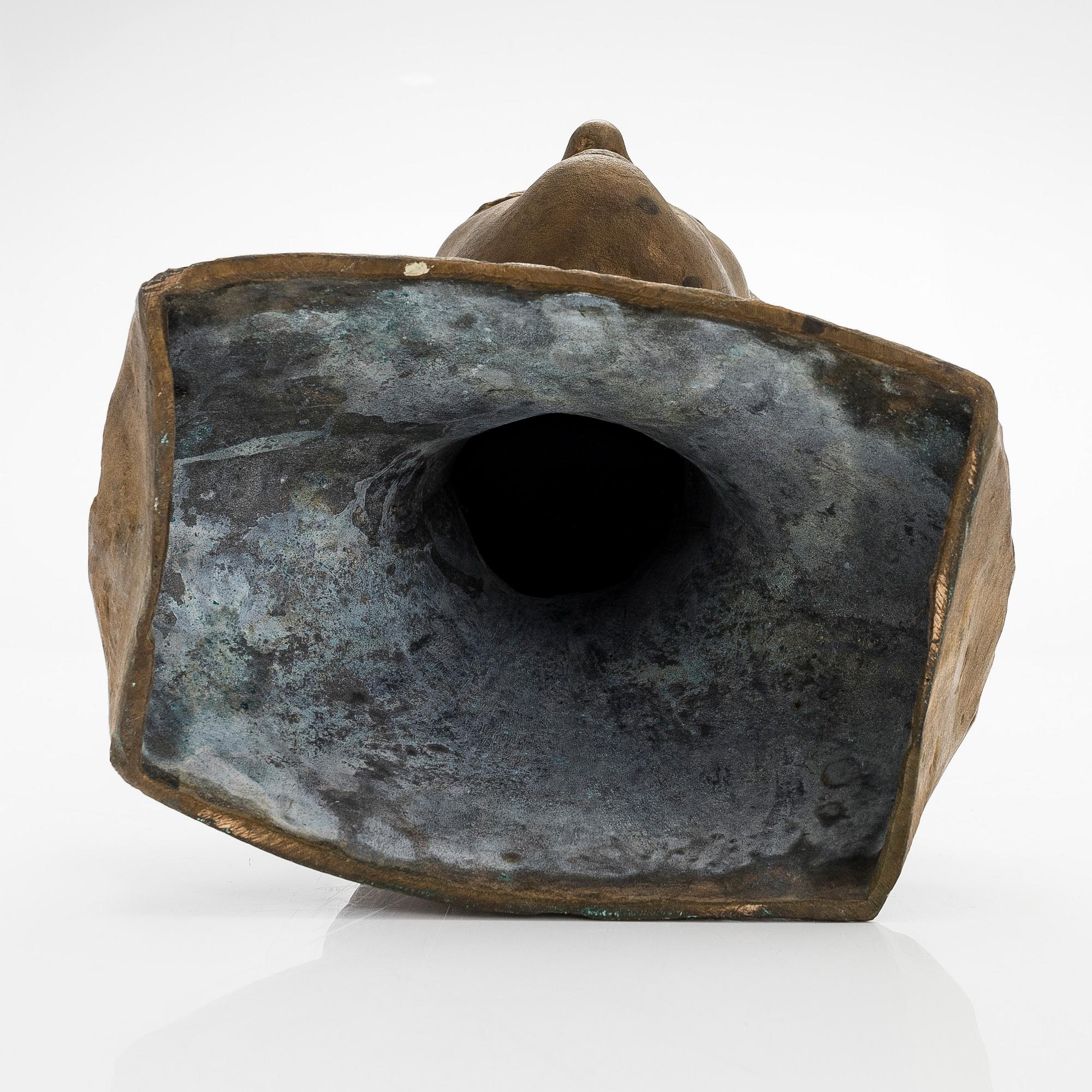 Arvi Tynys, Naisen rintakuva.