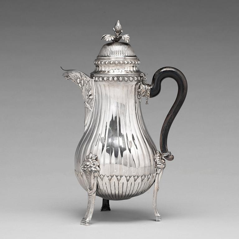 A Belgian 18th century silver coffee-pot, unidentified makers mark, Moms 1784.