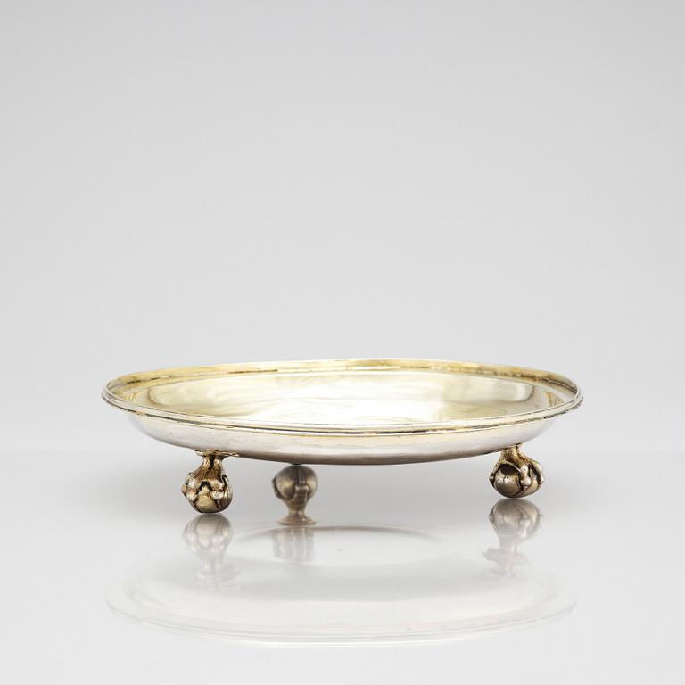 A Swedish late 17th century parcel-gilt silver bowl, Nicolaus Breuman, Stockholm (1666-1676 (77)).