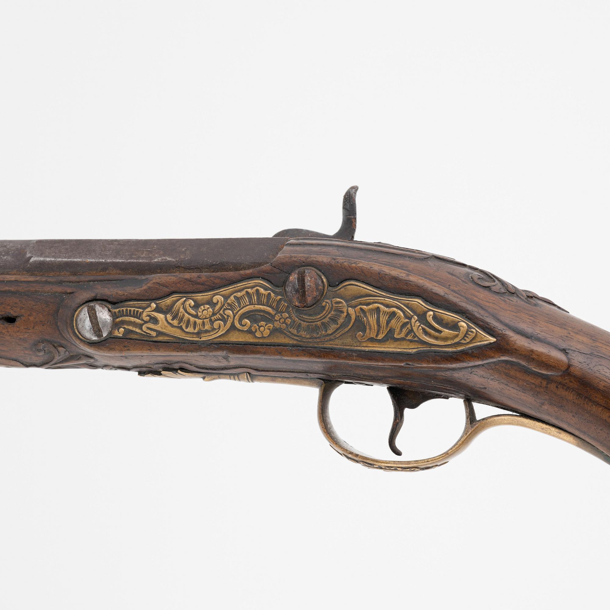 A percussion pistol, 19th century.